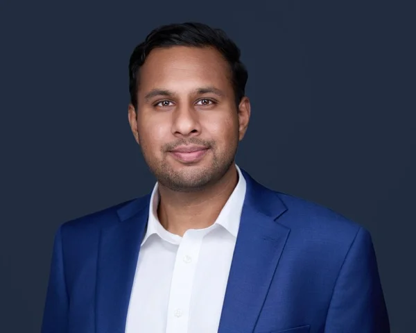 Professional financial services headshot example 3 - Philadelphia photography by Images by IBA